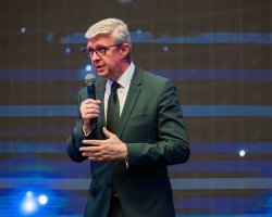 oslava v Planetariu